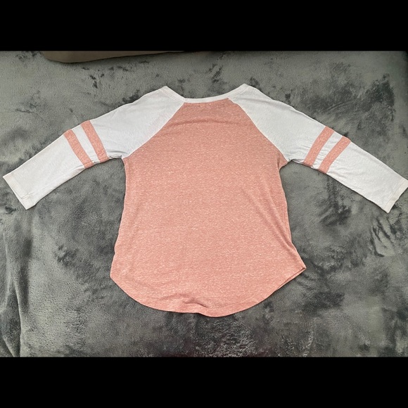 blouse - Picture 2 of 2